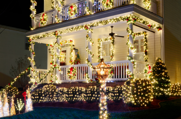 Carmichael-christmas-lights this image shows Christmas lights in Carmichael, CA