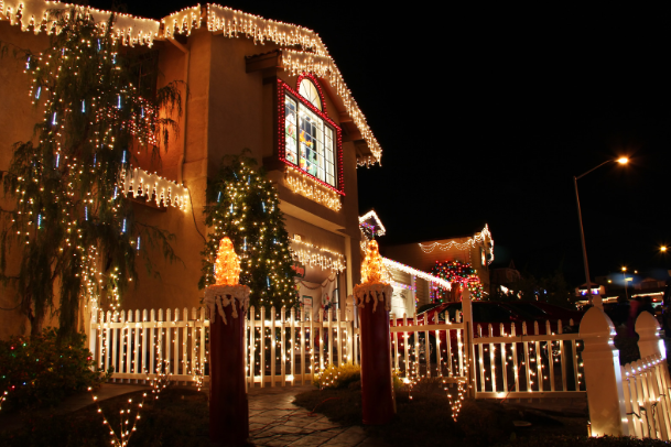 Christmas-light-Carmichael-CA this image shows Christmas lights in Carmichael, CA